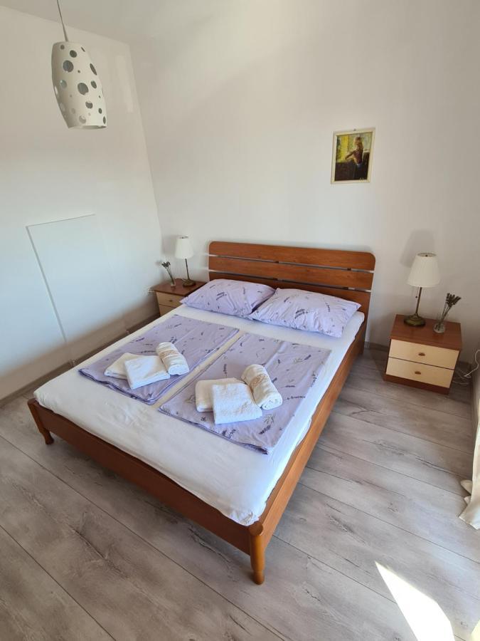 Barbat na Rabu Apartman Karmen מראה חיצוני תמונה